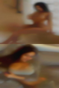 ledafabian, woman that enjoys nudism